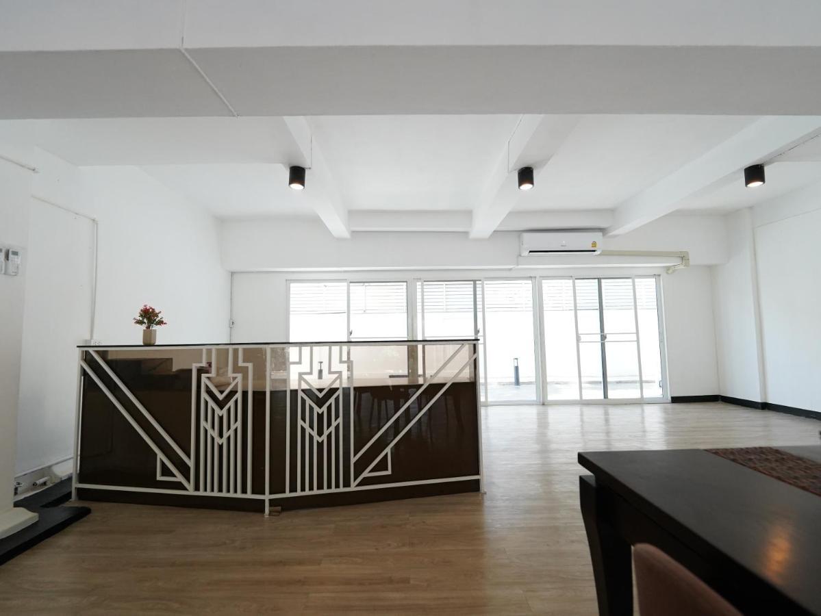 Roomquest It Square Don Mueang Airport Bangkok Exterior photo