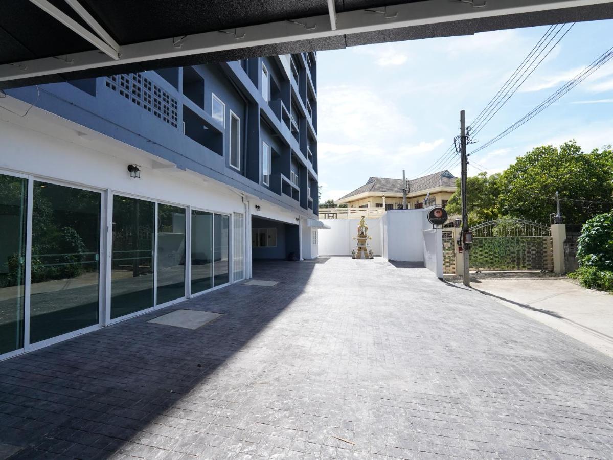 Roomquest It Square Don Mueang Airport Bangkok Exterior photo